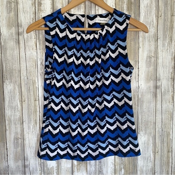 Calvin Klein Tops - Calvin Klein Blue Patterned Sleeveless Blouse